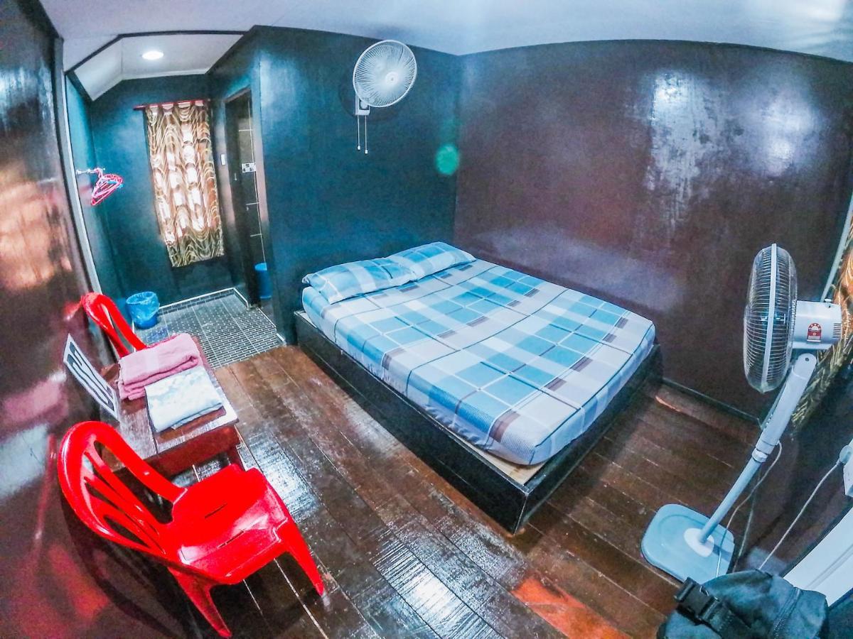 Maznah Guest House チェラティン エクステリア 写真